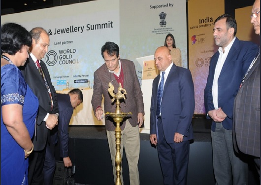 Inaugural lamp lighting ceremony at the 2nd India Gold & Jewellery Summit in New Delhi